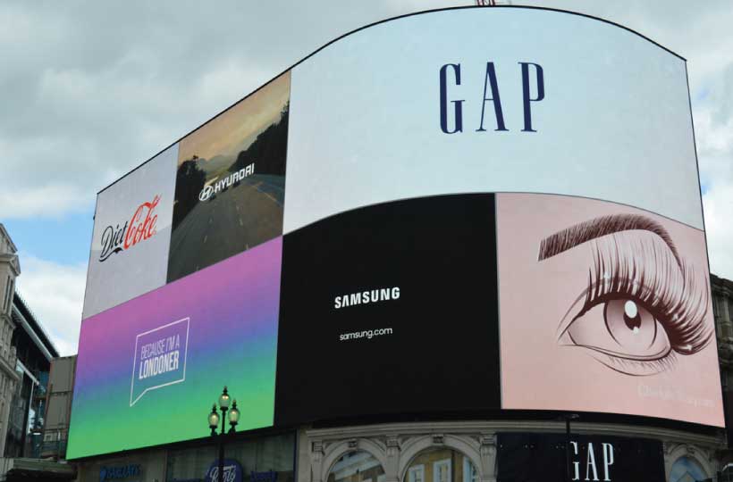 billboards on picadilly circus