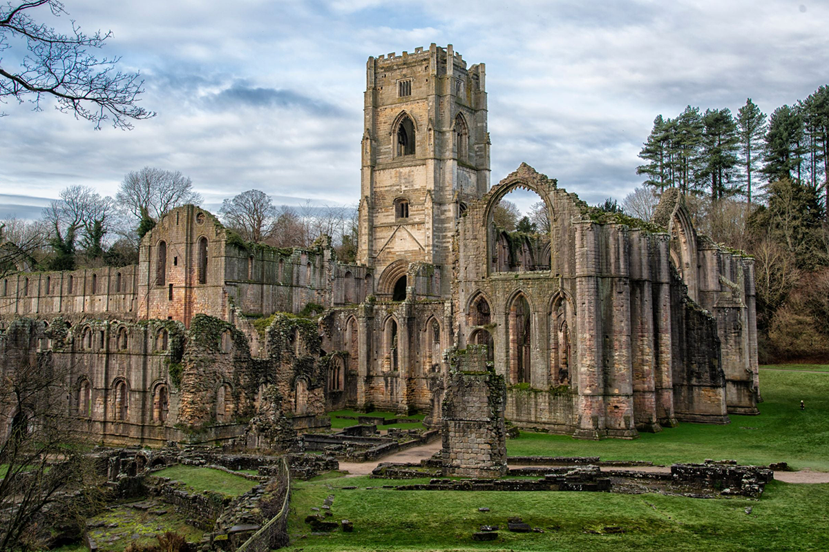 Fountains Abbey castle ruins